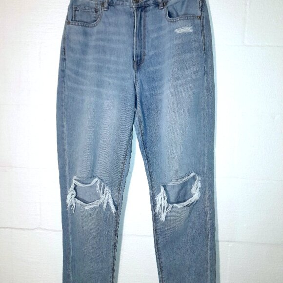 American Eagle Jeans AE Mom Jean Size 8 Regular Ripped Distressed Denim NWOT - Picture 1 of 9